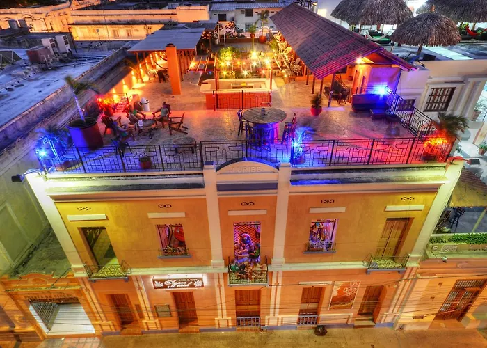 Hotel near College: La Brisa Loca Hostel